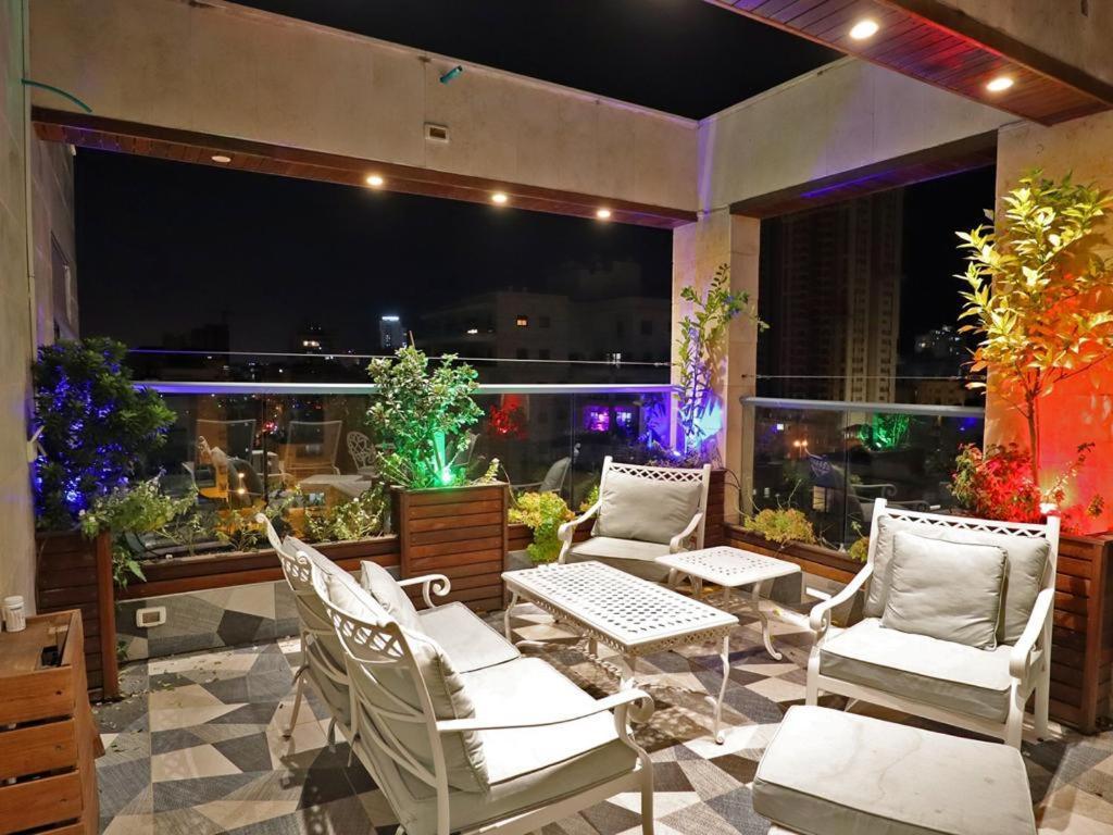 Luxury Rooftop Apartment In Netanya Esterno foto